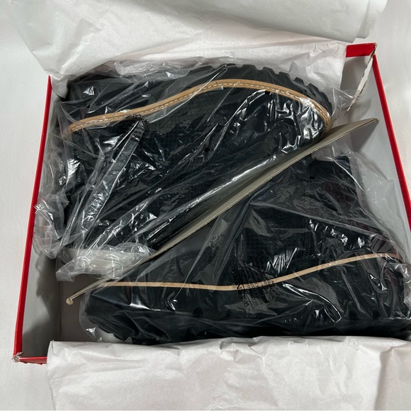 Vaneli -Women's Marina Knit Lifestyle Black Stretch Knit Booties -Size 9.5 W (D) - Picture 7 of 9